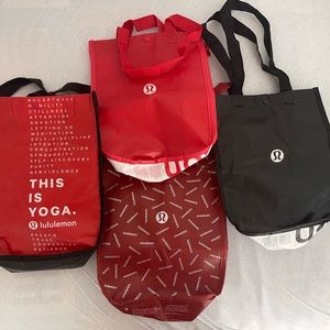 bundle of 4 lululemon reusable bags